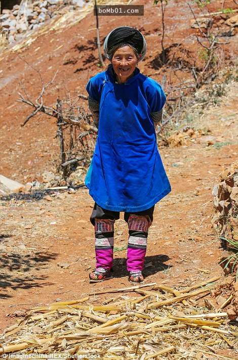這位老奶奶是全中國「最後一位纏足婦女」，過去踩成「血肉模糊的腳掌」現在模樣讓人超心疼…
