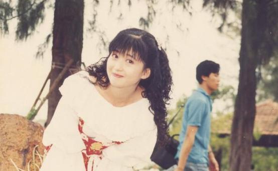90年代，台灣玉女歌手被封「天氣公主」，比「雨神」蕭敬騰還火 !