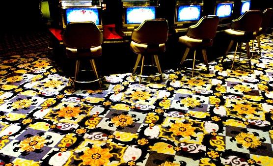 賭城業者「不能說的秘密」，原來「賭場裡的地毯」一直以來都是秘密武器，連「賭王」看到都會害怕......