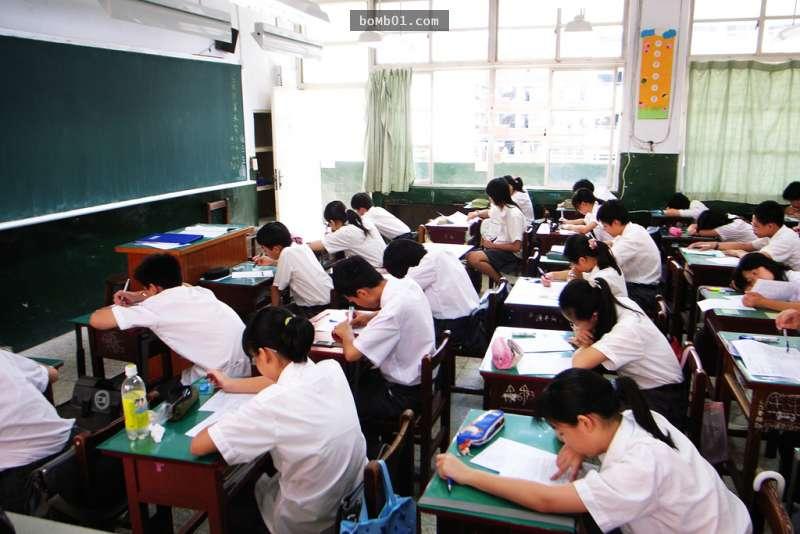 台灣議員PO出一張聯絡簿照片時沒人覺得有異，但是仔細再看才驚覺「現在的國中教育有多變態」！
