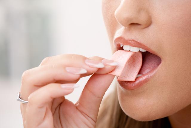 多年口臭嚴重，嘴巴中的「產臭菌」是什麼？