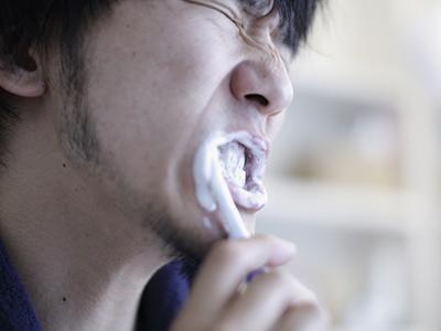 多年口臭嚴重，嘴巴中的「產臭菌」是什麼？