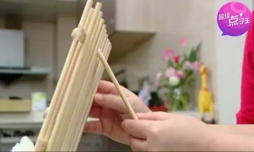 「免洗筷」千萬別扔掉！「這樣做」不用幾分鐘，就能做出「超實用小物」！