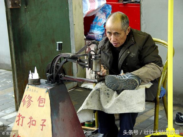 進城看病去兒子家，兒媳給我做魚蝦，親家碗里的飯菜讓我兩眼淚花