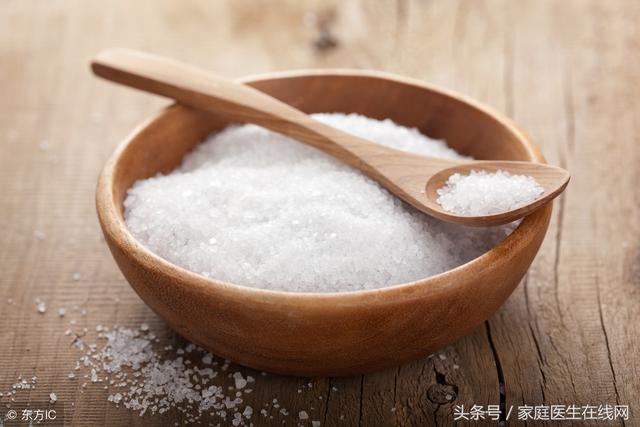 少吃鹽就是低鹽飲食？醫生：小心這些食物中的「隱形鹽」
