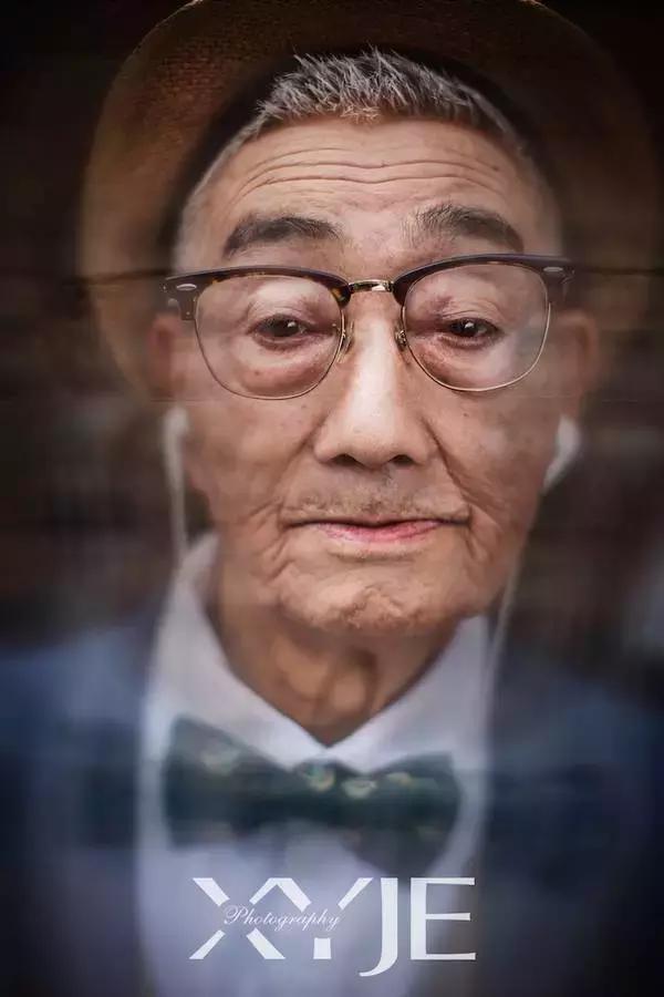 孫子把85歲的爺爺接到廈門，拍了一組照片，結果帥遍頭條