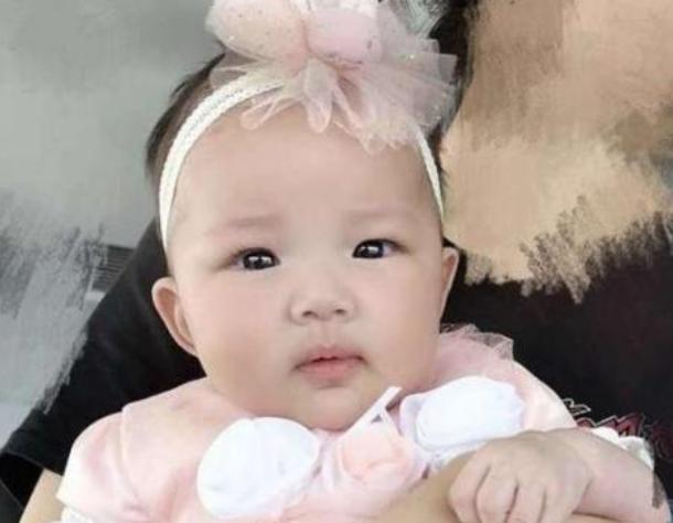 李亞男曬5個月女兒正面照，王祖藍基因太強大！網友表示很擔心