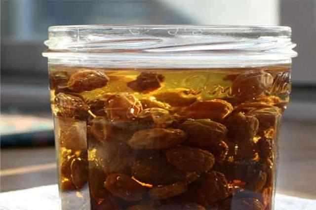 巧用葡萄乾,1周清除肝臟90%毒素,眼睛明亮,皮膚紅潤有光澤
