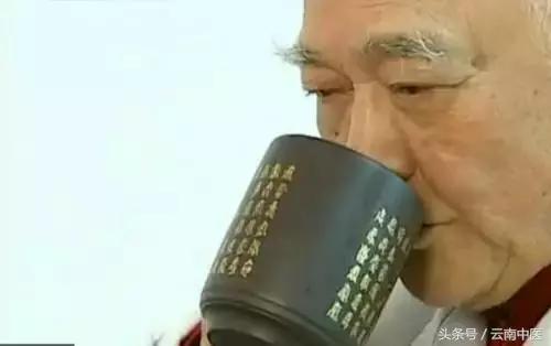 國醫大師30年高血壓，一杯自製藥茶就喝好了！（免費送金方）