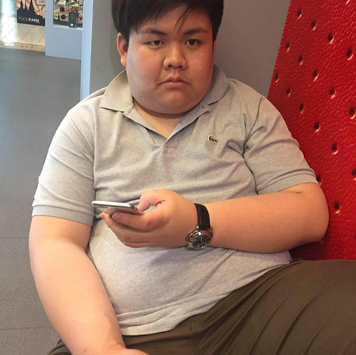 胖胖的男生自拍图片