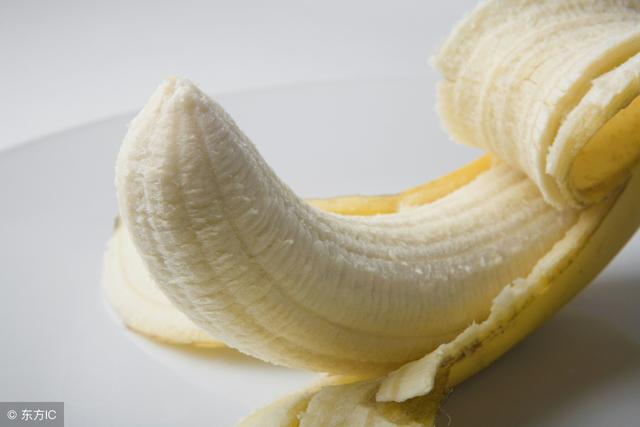 香蕉皮別在扔掉了，醫生教你，1個香蕉皮搞定9種難纏病