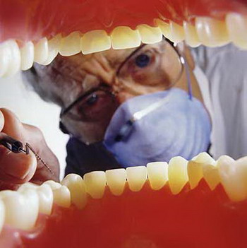 究竟應不應該定期「洗牙」，讓專家解開你多年的疑惑！