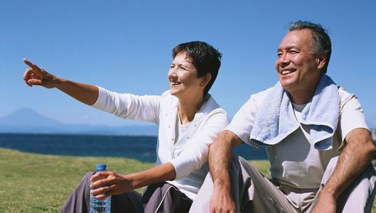 長壽秘訣：更年期愛做3件事的女人，女人老了身體只會越來越好！