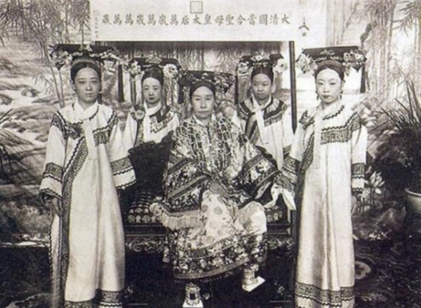 一百多年前，各國王妃公主照片，越南驚豔，清朝霸氣