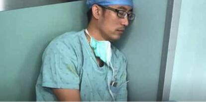 深圳一醫生連做7台手術竟靠牆睡著了！網友：這是最帥睡姿_代宇