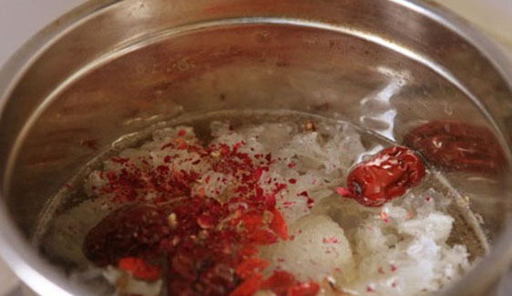 值得收藏!!!女人經期之後吃這個湯,保證你越吃越有女人味!