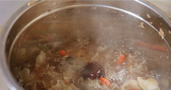 值得收藏!!!女人經期之後吃這個湯,保證你越吃越有女人味!