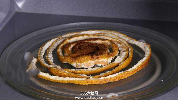 使用柚子皮製作天然蚊香