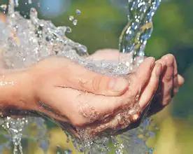 注意 !這樣的手是漏財手,很難發財 希望你不是!