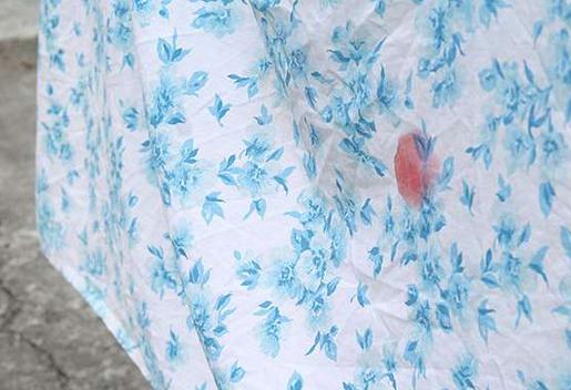 女性每個月都怕「血漬」沾到床單上?這3個方法,讓你輕鬆解決!