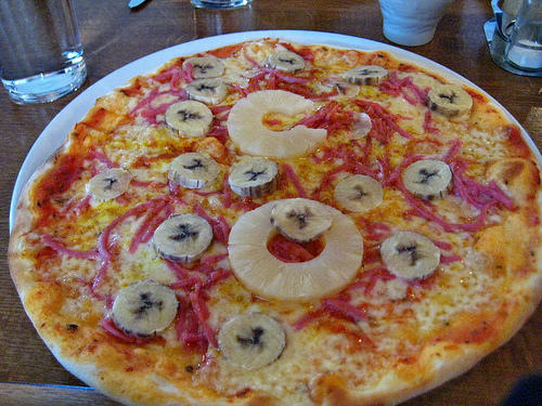 UNILADs This Is Hands Down The Weirdest Pizza Joint In The World image