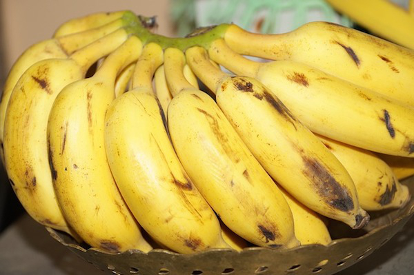 Having trouble quitting smoking? Help to curb the withdrawals with the high levels of vitamins, potassium, and magnesium in bananas.