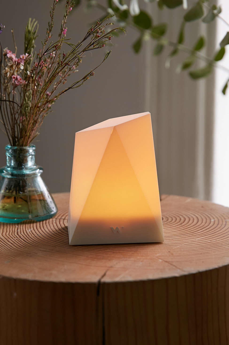 This cool light lets you know when you have an important message or call so you can put your phone away.