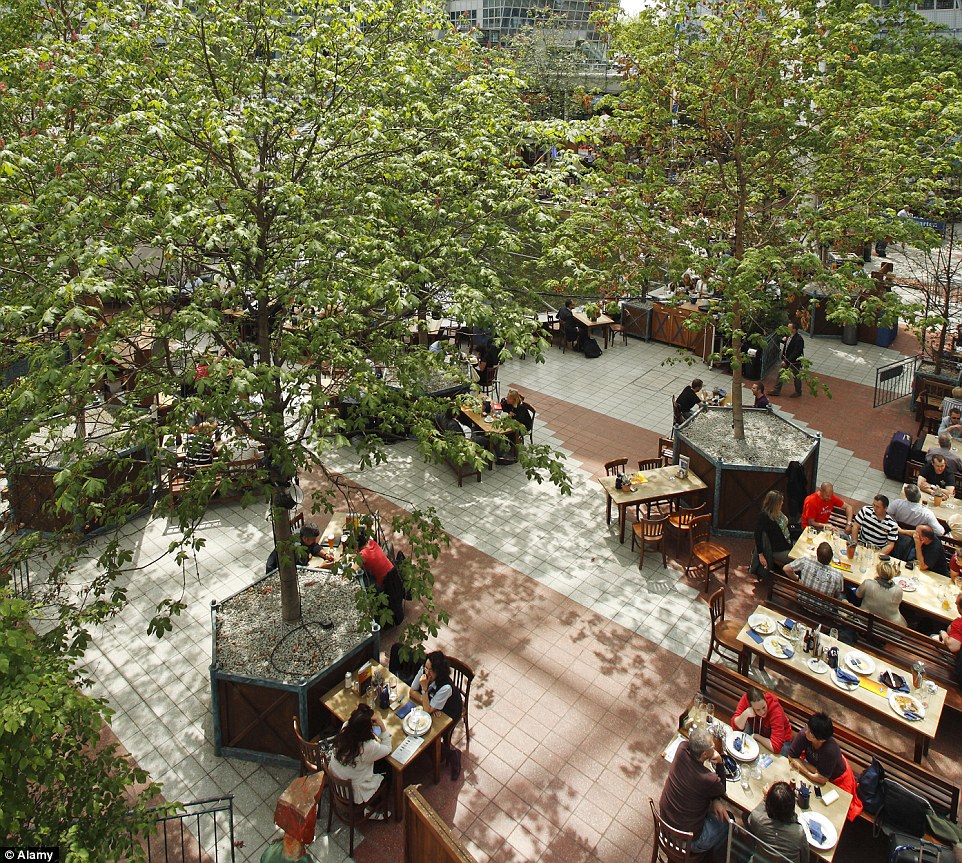 Munich Airport boasts the world’s only full-fledged beer garden and in-airport brewery where fliers can sample German beers at the Airbräu brewery, and enjoy live music