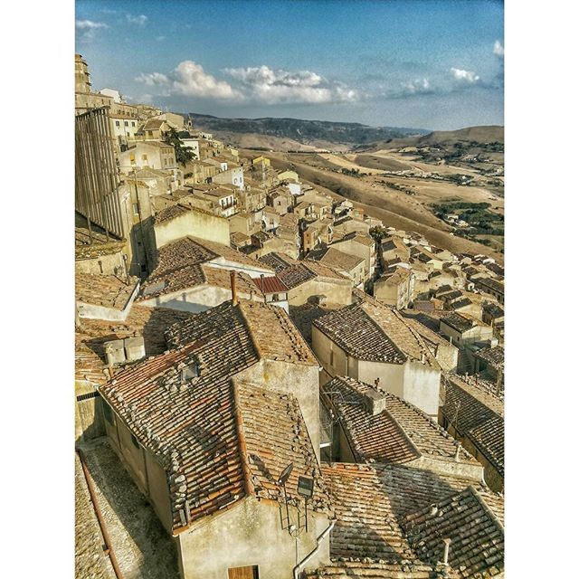 Those terra-cotta roofs are <em>so</em> Italian.