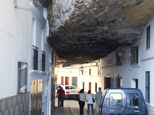 setenil city under rock 5 Rock Overhangs Integrated in Local Architecture: The Town Under Rocks in Spain