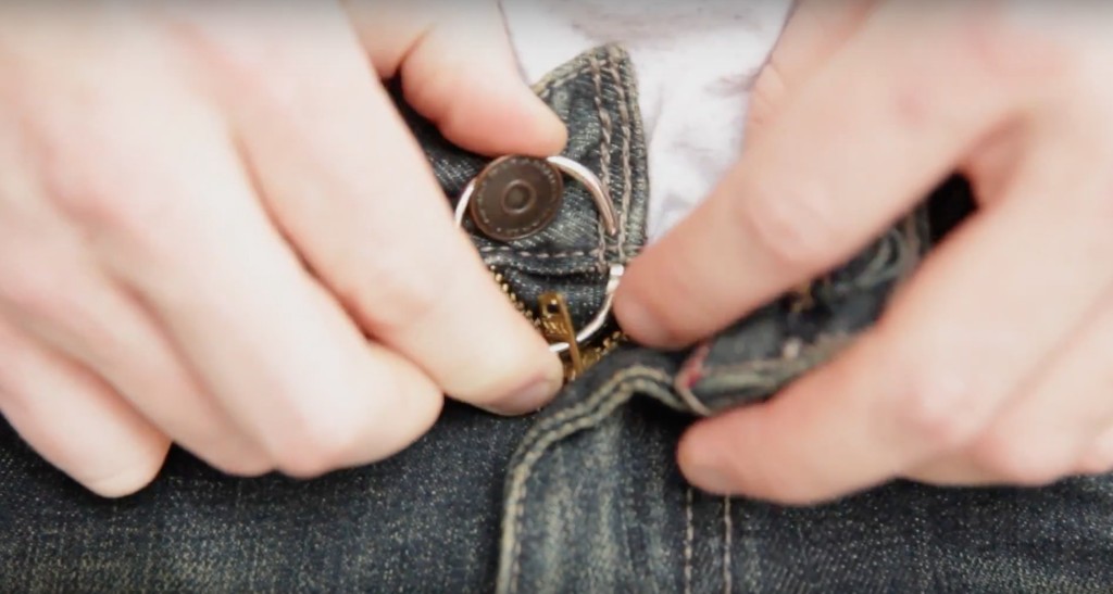 10招「從此會讓你不需要一直買牛仔褲」的牛仔褲清潔穿搭小妙招！