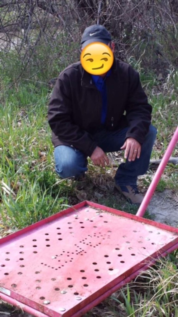 警察在溪邊找到一具屍體卻一直傻傻找不到線索，結果這名網友的爸爸用最驚人的第六感打臉破案！