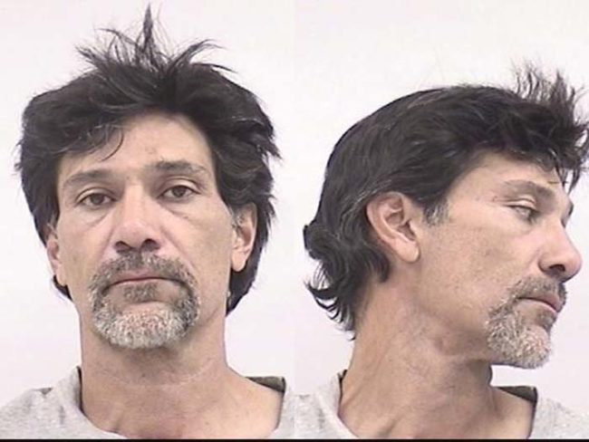 警察在溪邊找到一具屍體卻一直傻傻找不到線索，結果這名網友的爸爸用最驚人的第六感打臉破案！