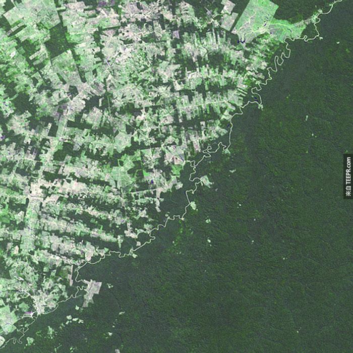 10) 巴西和玻利維亞 – 那條河把兩國分開，而且你可以看到左邊的巴西把樹都砍掉了但是右邊的玻利維亞沒有。<BR><BR>