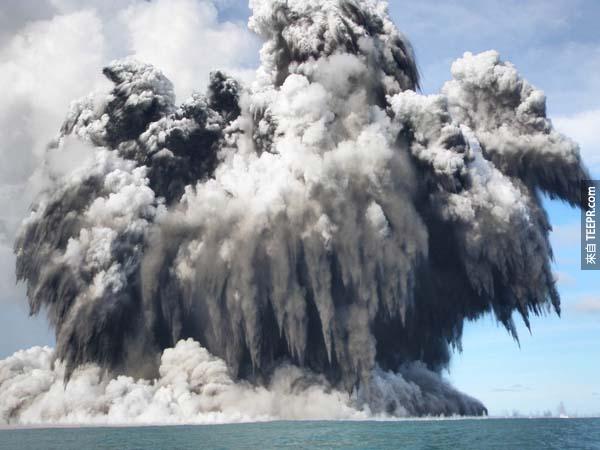 8.) 東加的海底火山爆發。<BR><BR>