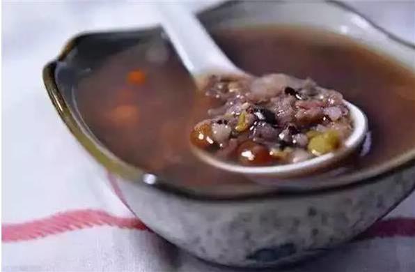 為何「肝癌」一發現就是晚期?你的肝若出現這十八種癥狀,就要小心了…