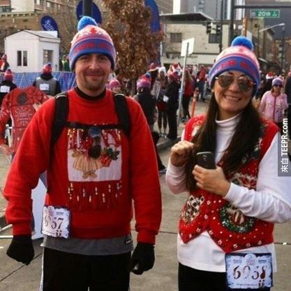  到了 12 月時，這對夫婦已經減去了了大量的體重，他們甚至還去參加五公裏路跑活動，令人更驚訝的是，傑西卡（ Jessica ）獲得了冠軍！