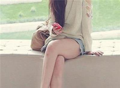 她每天都做這件事,12年之後竟然變成駝背,靜脈曲張,下體經常濕濕一片的黃臉婆!太可怕了!99.99%的女人都有這樣的壞習