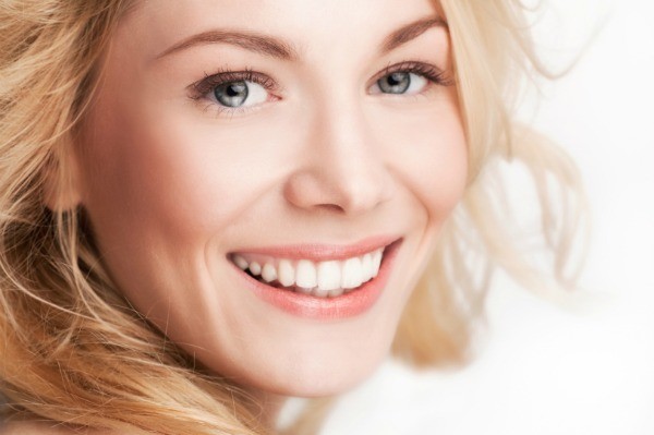 Smiling stimulates the muscles of the face, which makes the rate we age slower.