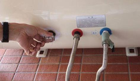 夏天了，手把手教你清洗電熱水器，簡單易懂還快捷！