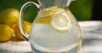 檸檬水可以養顏美容，也可以減肥等，但它可以有效治癌，很神奇吧！